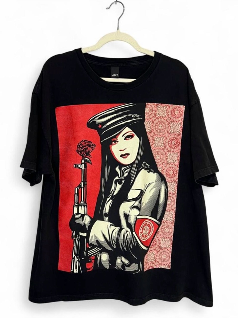 Vintage Obey Peace Guard Graphic Men’s T-Shirt